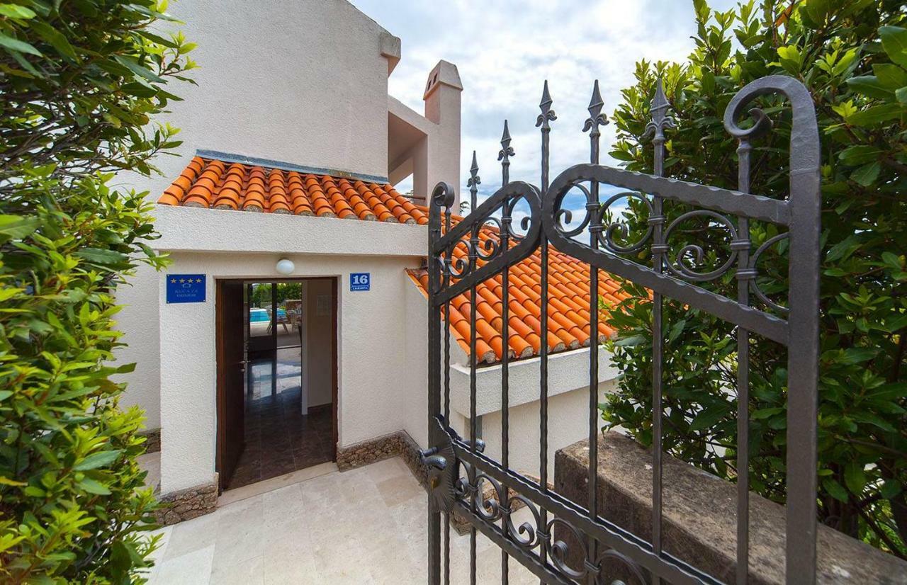 Villa Skalinada, 8 Persons, Private Pool, Baška Voda Dış mekan fotoğraf